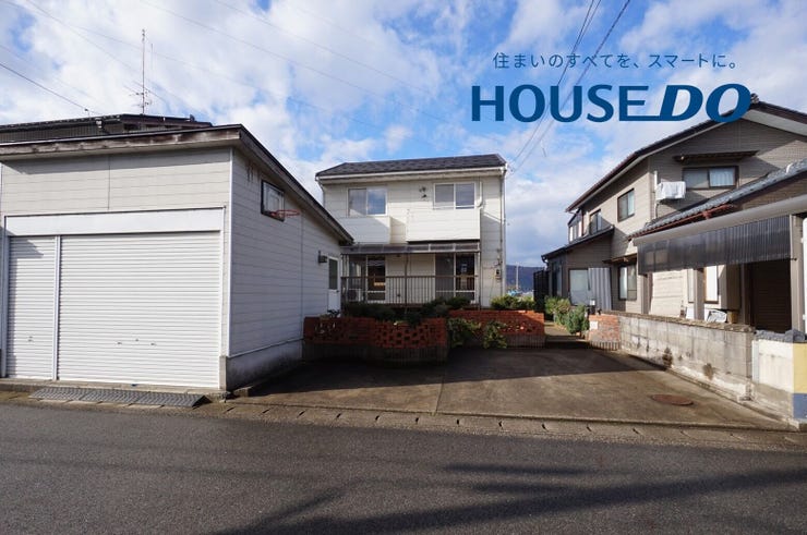 【外観】
敷地約75坪 インナーガレージ以外でも外構変更により駐車可能