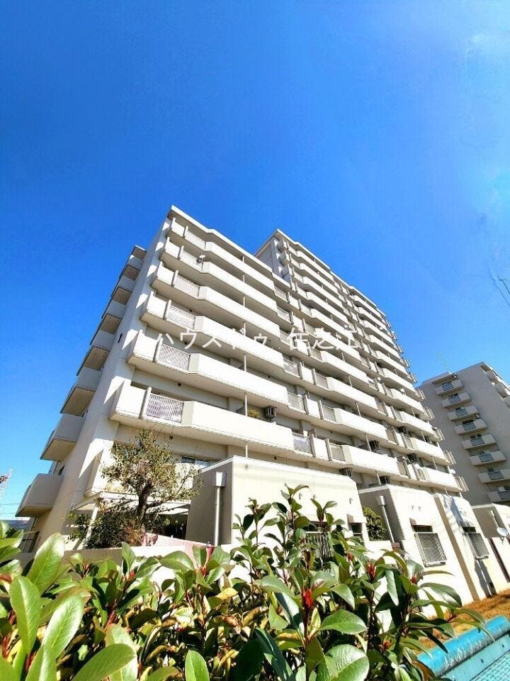 ★南向きバルコニーですので陽当り良好♪洗濯干しに最適♪