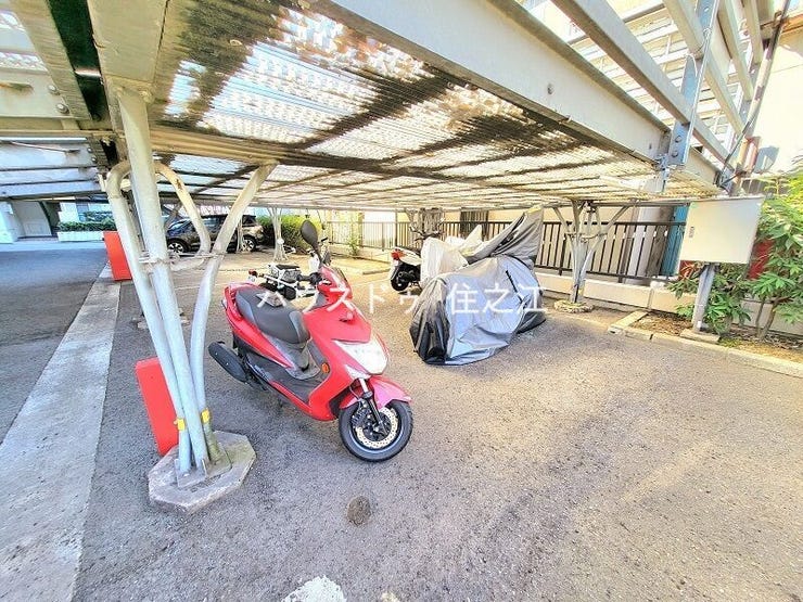 ★バイク置場。最新の空き状況の確認はお気軽にお申し付け下さい。