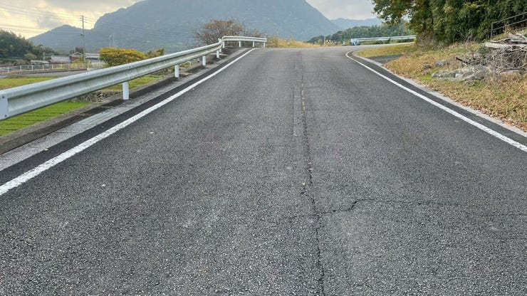 前面道路 東側:8.1m
前面道路 西側:6.9m