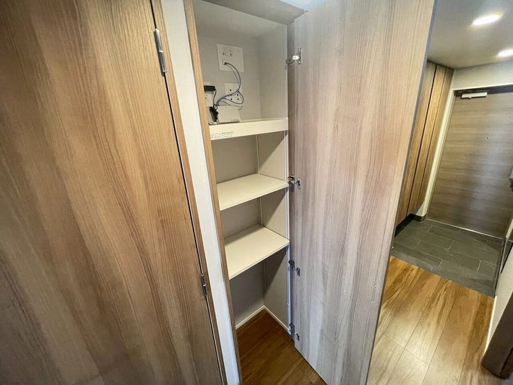 廊下のも収納あります!
