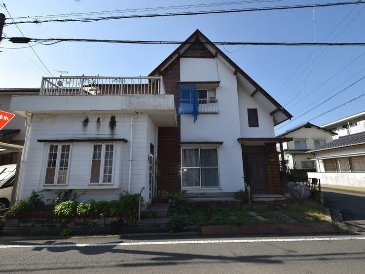 外観を東側より撮影