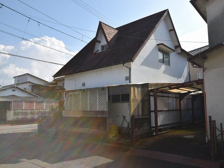 外観を北西側より撮影