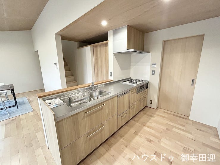 ■□■家族の「美味しい」が集まる、喜びを生み出す舞台■□■高い機能性と美しいデザインを両立。料理する人も、待つ人も、笑顔になれる場所です