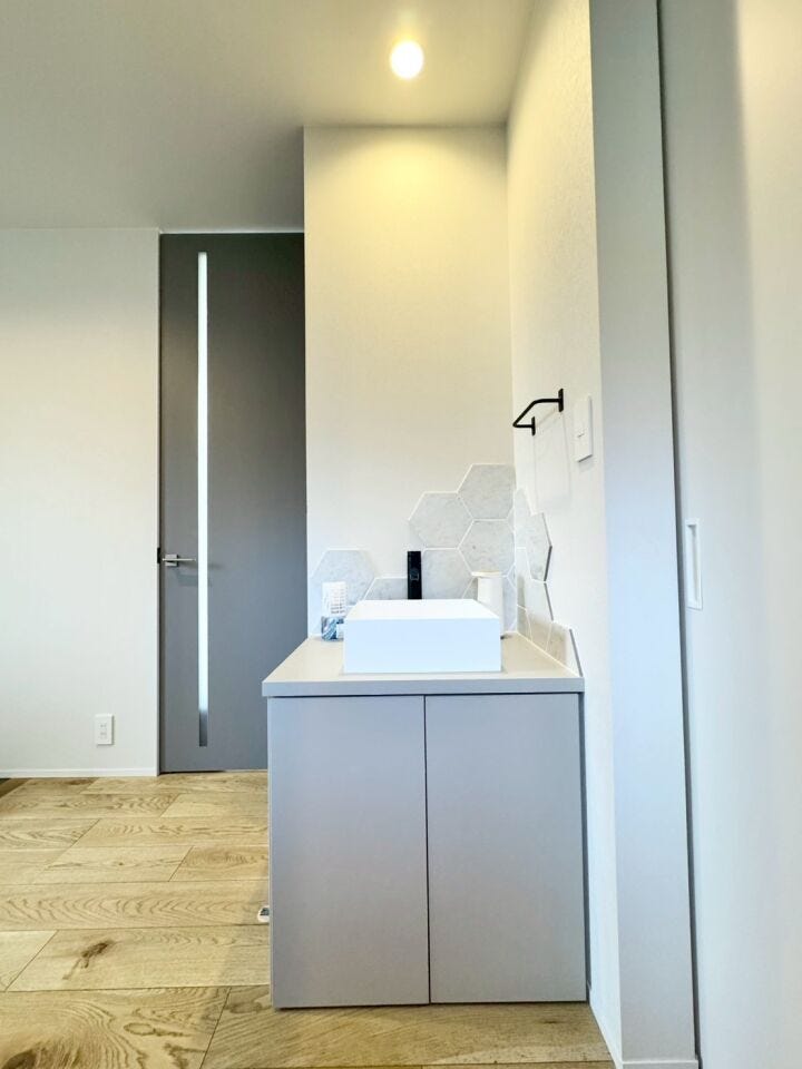 ■□■玄関■□■
玄関手洗い場