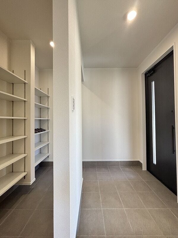 ご家族とともに増えていく靴も、収納力に優れたシューズinクローゼットがあることで安心できますね♪