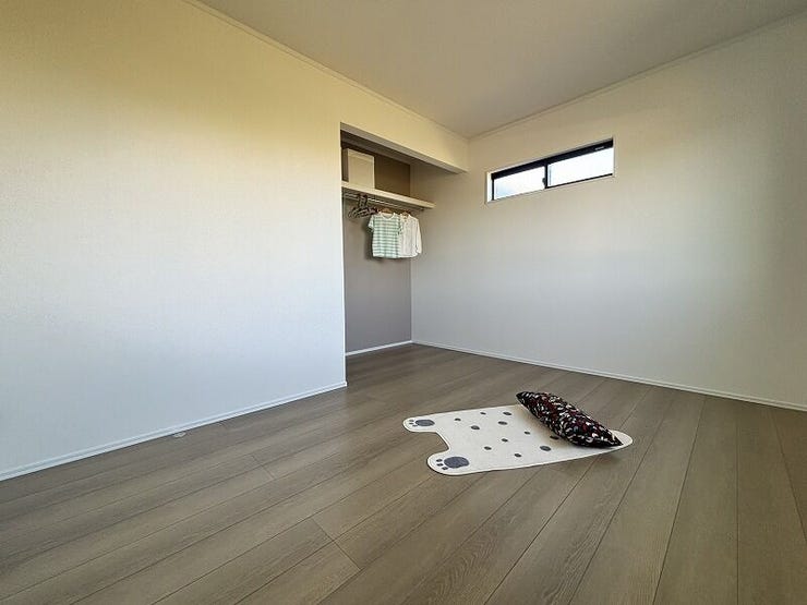 家族一人ひとりの大切なプライベート空間。趣味に合わせて使って頂けるようシンプル仕様に仕上げてあります♪