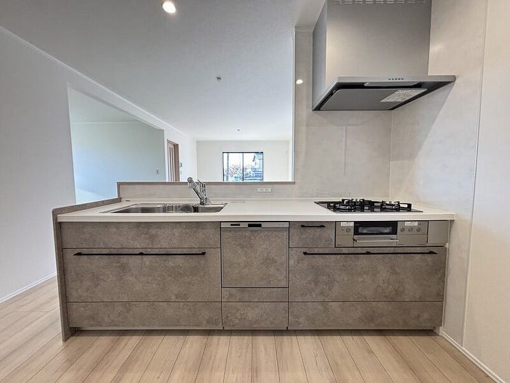 大きなシンクや広いワークトップやたっぷりの収納スペース!使い勝手が良く毎日のお料理が楽しくなりそう♪