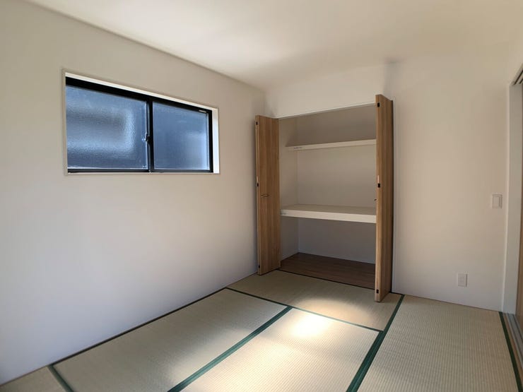 【和室6帖】 畳の香りが心地よい、ゆったりくつろげる空間です。