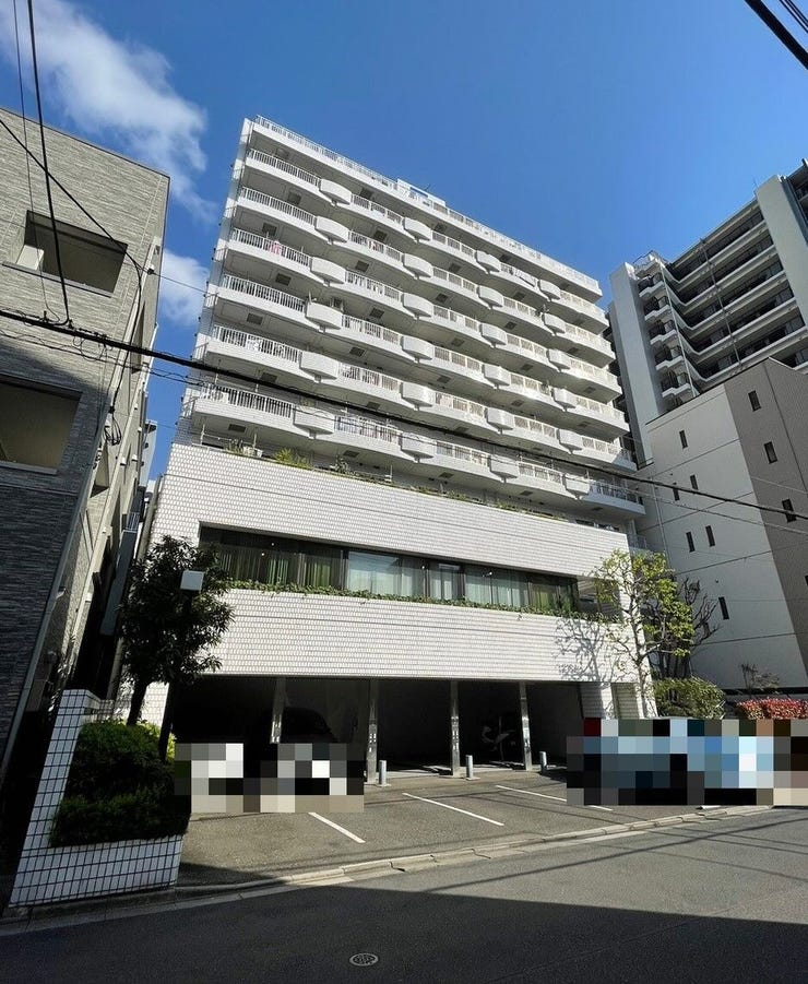 【外観】
都営大江戸線「蔵前」駅より徒歩3分のマンションです