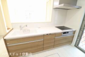 【建築プラン例…みなみの家　キッチン】
【建物価格…1680万】
【建物（延床）面積…87.77㎡】