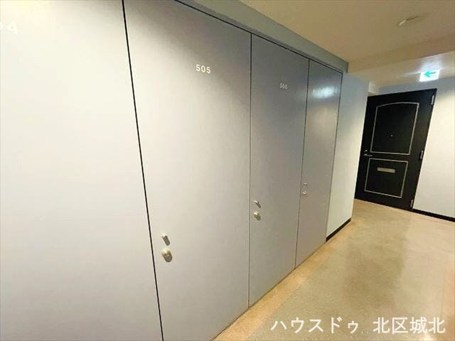 無償で使えるトランクルームです。アウトドア用品や季節物の収納に便利なスペースです。