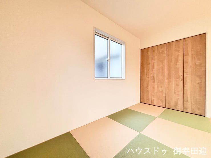 ■□■憩いと多用途の万能空間■□■ゲストをもてなし、昼寝や家事にも使える、畳のぬくもりが心地よい多目的スペース。