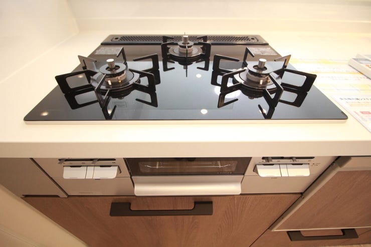 【3口コンロ】毎日料理をする方やたくさんの量を作る必要がある方々にとっては必須条件ですね!