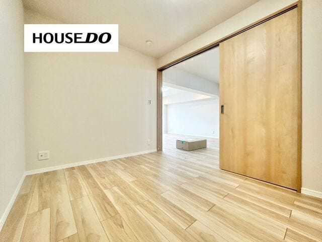 リビングから様子が見えるので、子どもや家族の気配を感じながら過ごせます◎