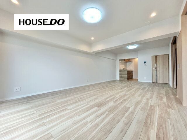 大きなソファやダイニングテーブルを置いても余裕があり、インテリアを楽しんで頂けます♪