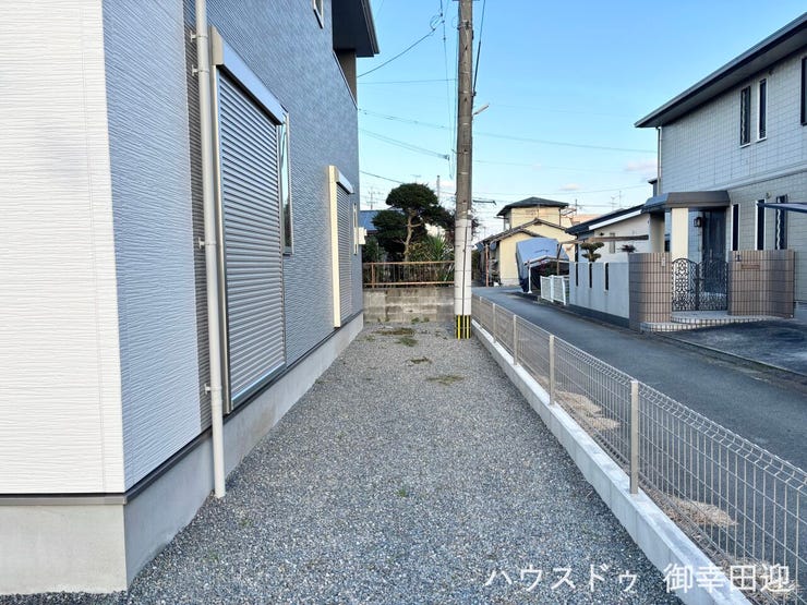 ■□■遊びと安らぎの多目的空間■□■子どもが安全に遊べ、ペットと触れ合い、大人も自然に癒やされる、暮らしを彩るスペースです。