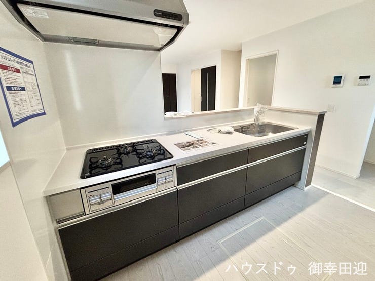 ■□■家族の「美味しい」が集まる、喜びを生み出す舞台■□■高い機能性と美しいデザインを両立。料理する人も、待つ人も、笑顔になれる場所です。