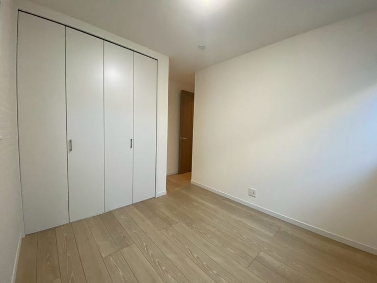 別角度より
収納つきでお部屋をスッキリと見せれます♪