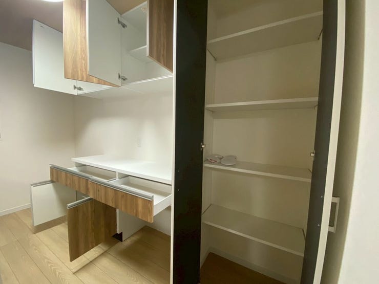 キッチンスペース収納たくさん