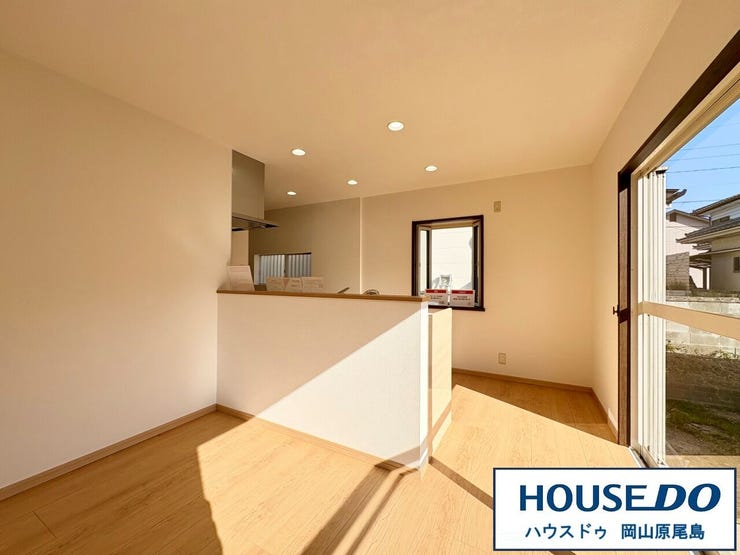 対面式のキッチンで、会話をしながらお子様のリビング学習を見守りながらお料理が捗りそうです♪