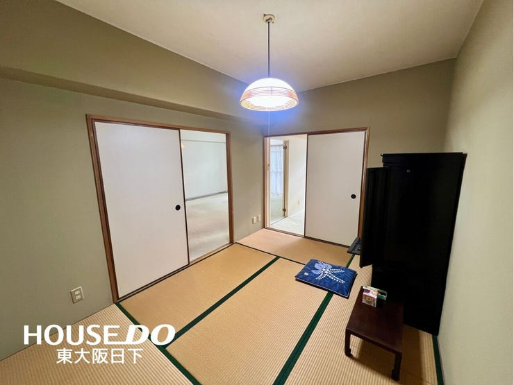 和室約6帖:LDKに隣接している和室はお子様の遊び場としてもいいですね♪