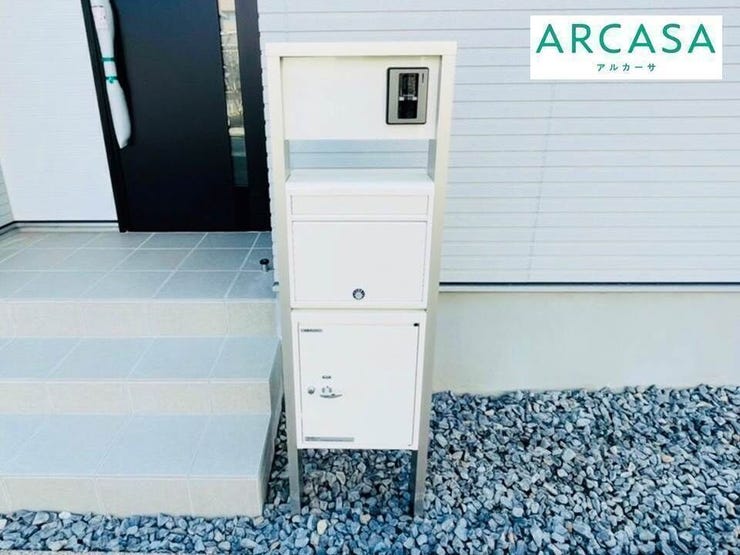 *施工事例*
宅配ボックス付きのため不在時も荷物の受取の心配がありません!非対面で受取ができるのも嬉しいポイント♪