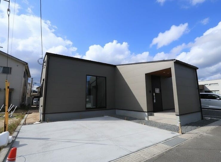 【外観】
【唐津市和多田南先石 4号棟】