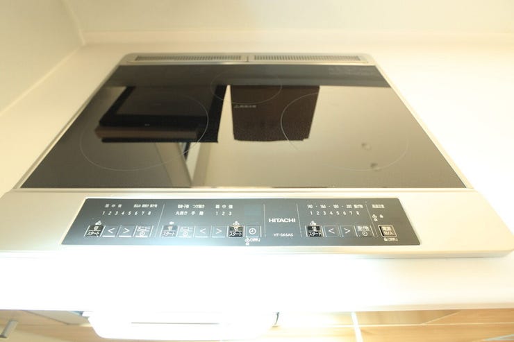 IHクッキングヒーターを採用♪
汚れてもさっと一吹き。お掃除の手間も省けます!