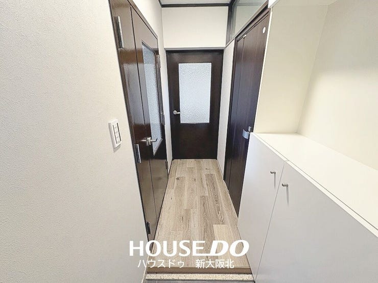 ■玄関から見た室内です!
■直接室内が見えない造りになっているので、急な来客時でも慌てることなく応対していただけます◎