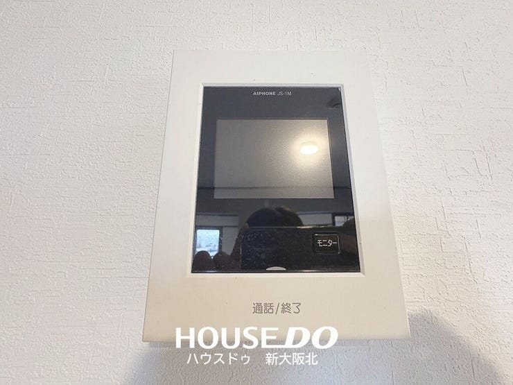 ■モニター付きインターホンは来客が誰かを確認してから応答できるので、一人暮らしや高齢者・小さな子どもがいるご家庭でも安心です!