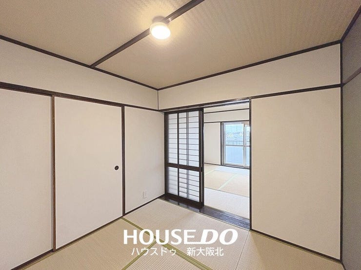 ■4.5帖和室
■畳はお部屋の湿度を調節する効果があるので、夏は涼しく、冬は暖かく過ごすことができますよ!