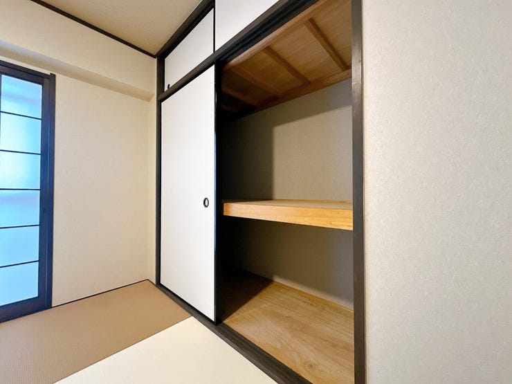 和室にも収納スペースがあり、お部屋がすっきり片付きます。