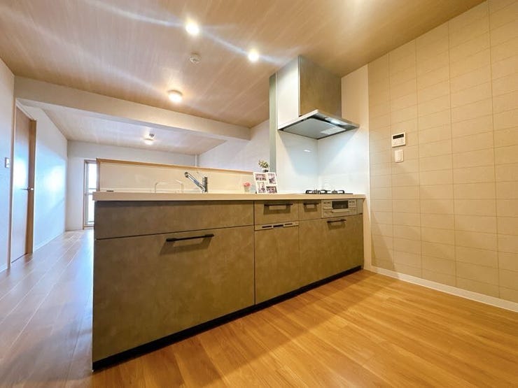 3口コンロなので同時に調理ができ、お料理もはかどります。