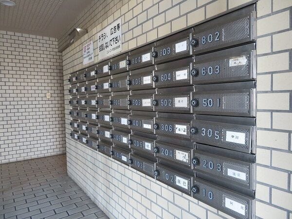 ポストは鍵付きで防犯面も安心です。