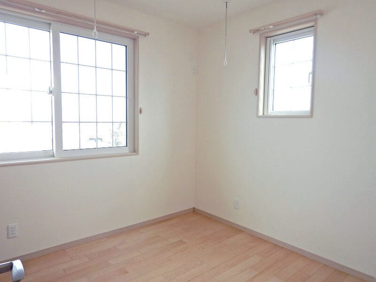 約4.5帖の北側洋室☆