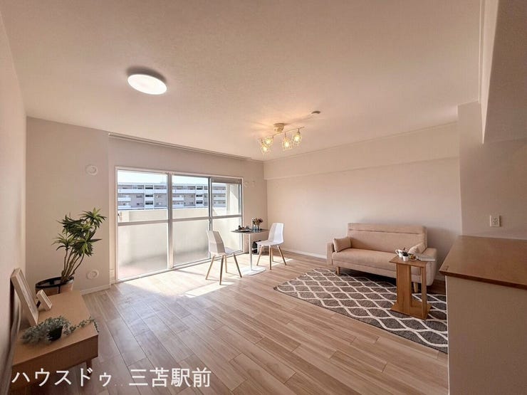 ~同メーカー施工例~
□リビング□