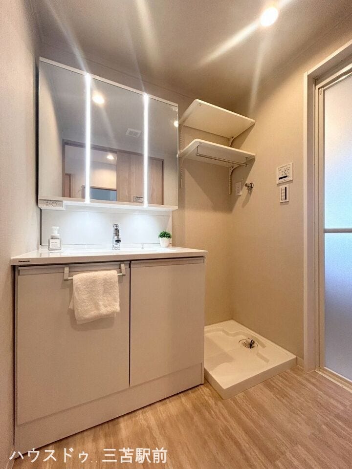 ~同メーカー施工例~
□洗面スぺース□