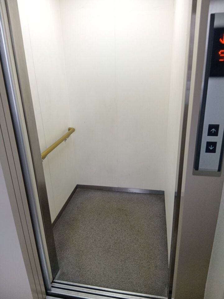 エレベーター
