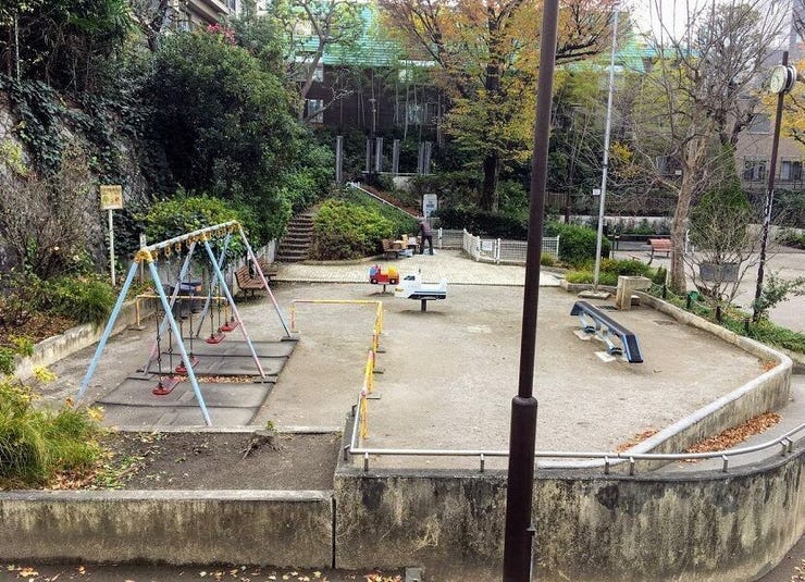 新宿区立 牛込弁天公園 徒歩7分です。