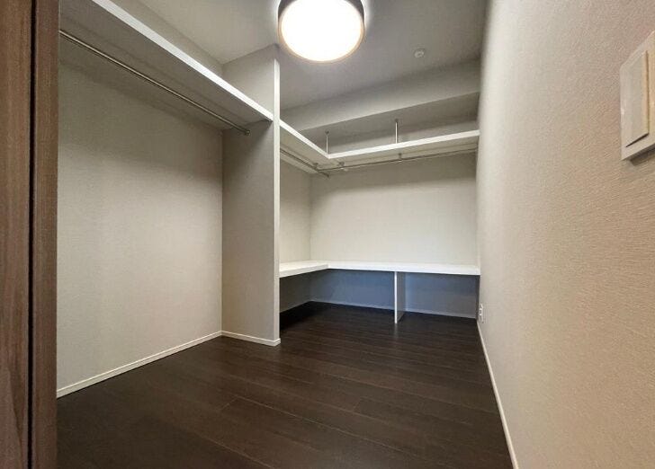 ウォークインクローゼットは約4.5帖の広さでレイアウトも自由自在です!