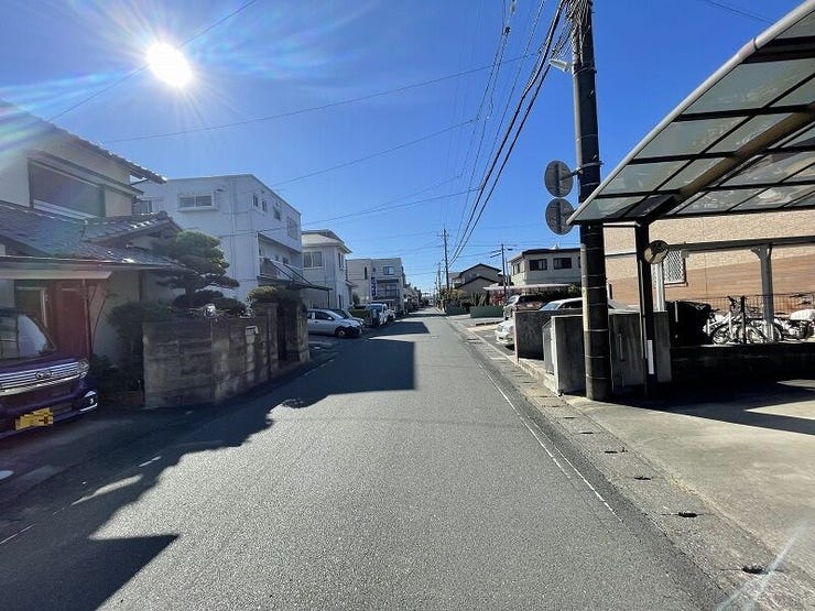 【Front road】
前面道路は幅員約5.9mと広々としてます♪