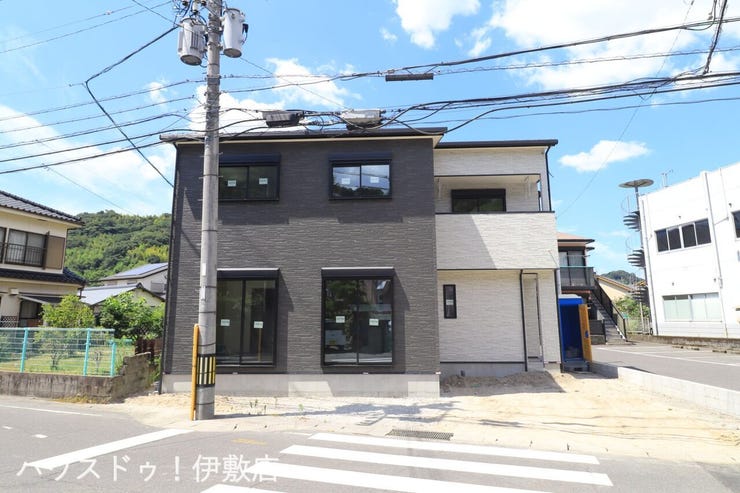 小野４丁目 新築戸建 【外観写真】
太陽光発電、蓄電池のご相談もお気軽にお申し付けください。
令和8年7月26日撮影