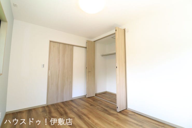 小野４丁目 新築戸建 【2F洋室6帖】
太陽光発電、蓄電池のご相談もお気軽にお申し付けください。