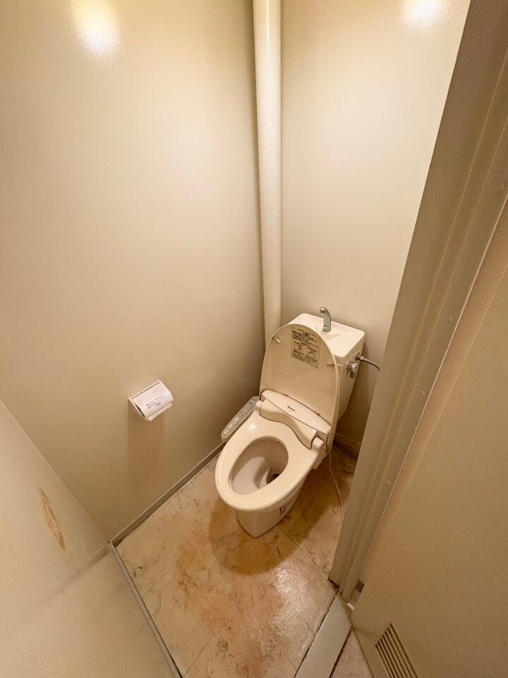 嬉しいウォシュレット付きのトイレ!
※弊社ではリノベーションも承っております。