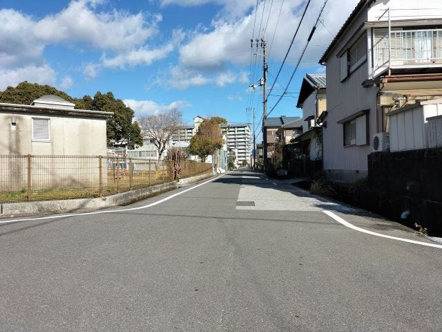 西側道路 南から北方向