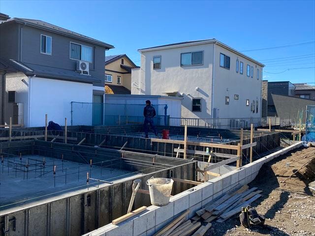 基礎を作り出してます、お家を支える大切な土台です!