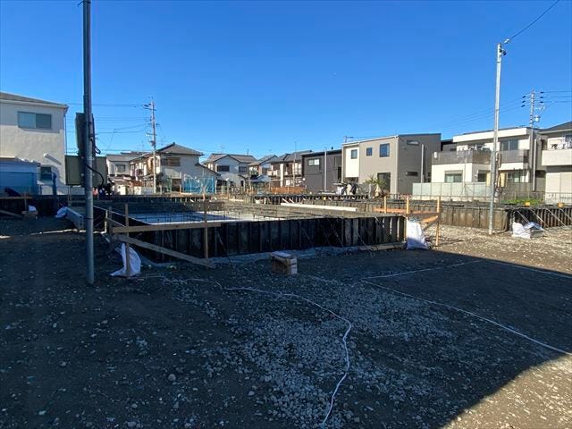 基礎を作り出してます、お家を支える大切な土台です!