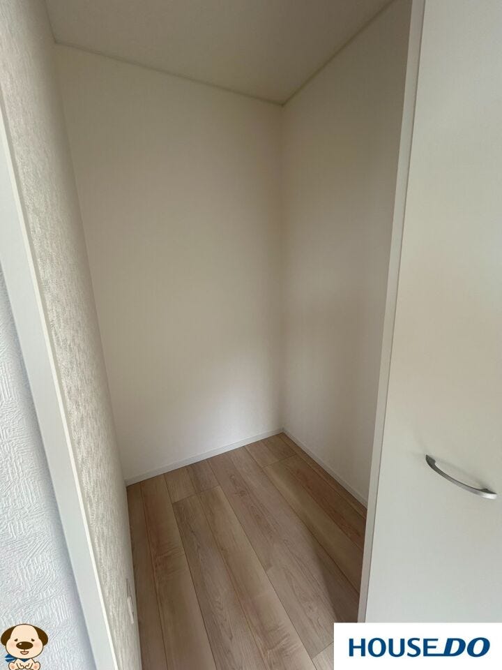 ファミリークローゼットとして!
どうしても収納を圧迫してしまう「冬物お布団」の収納にピッタリ♪
ストック品の収納としても便利ですね◎