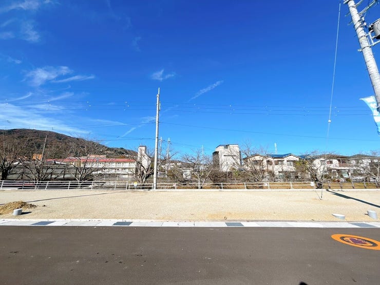 【外観】
「中菜畑駅」より徒歩約8分の立地◎